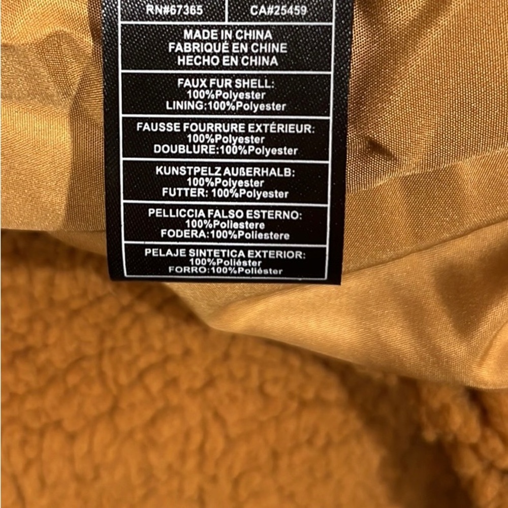 Steve Madden Sherpa Vest - Picture 8 of 9